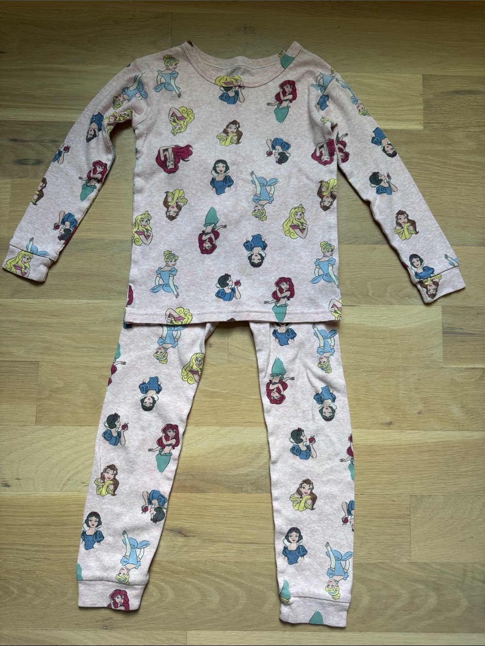Toddler Girls’ Gap Disney Princesses Snug Fit Pajama Set - Size 6